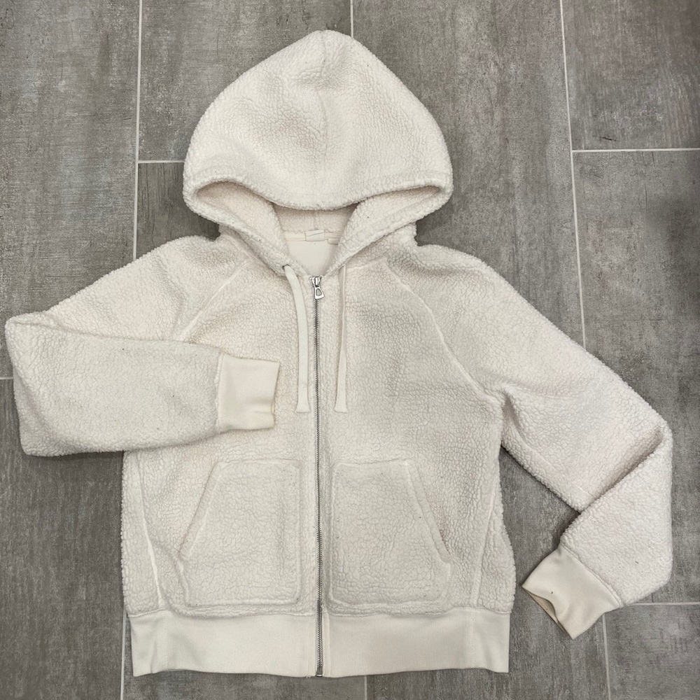 Fuzzy fleece white zip-up hoodie